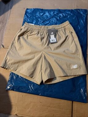 New Balance 5” Inseam Athletic Shorts Tan Men’s Small NWT”